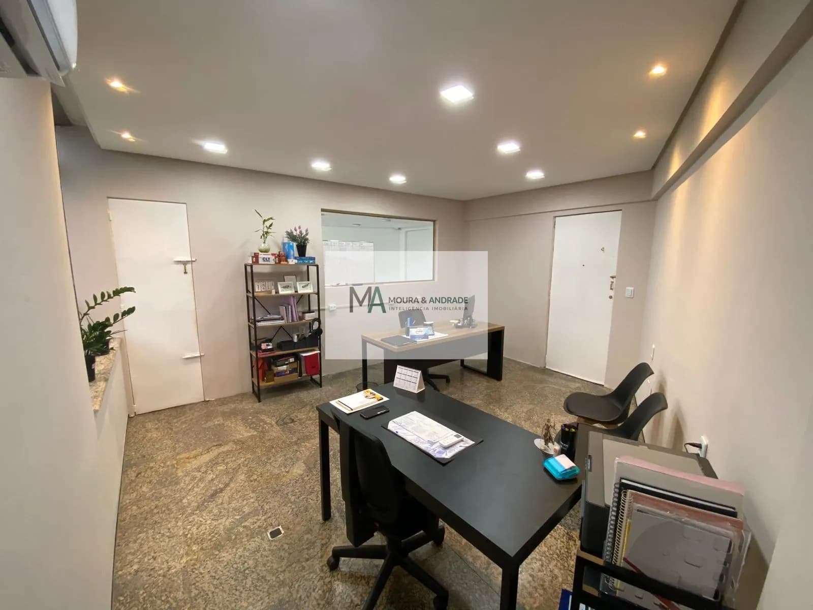 Sala comercial em localização estratégica 